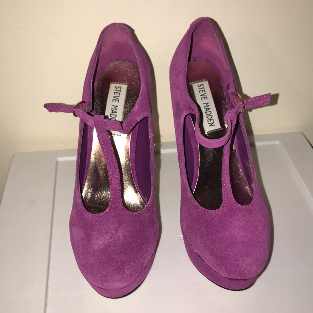 New Steve Madden pums.